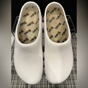 Birkis by Birkenstock Super Birki Clogs – White – Size 40 (Men’s 7 / Women’s 9)